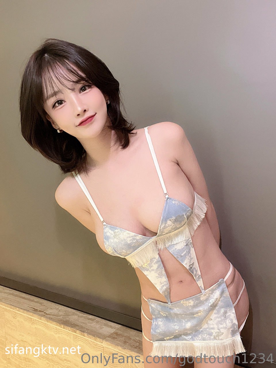 【2023-11-19】For into temptatio with my lingerie..❤️.m4v